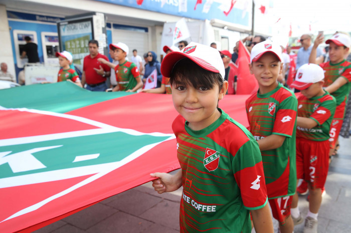 Bayrakları Hazırlayın