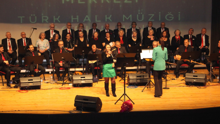 Karşıyakalı Bilge &Ccedil;ınarlar&rsquo;dan Anadolu T&uuml;rk&uuml;leri Konseri