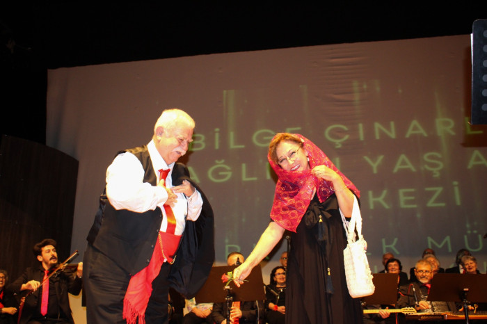 Karşıyakalı Bilge &Ccedil;ınarlar&rsquo;dan Anadolu T&uuml;rk&uuml;leri Konseri