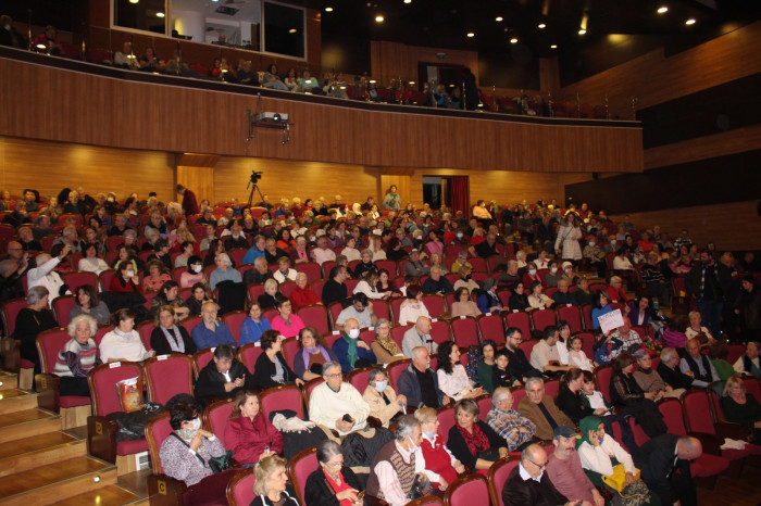 Karşıyakalı Bilge Çınarlar’dan Anadolu Türküleri Konseri