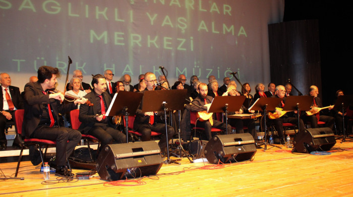 Karşıyakalı Bilge Çınarlar’dan Anadolu Türküleri Konseri