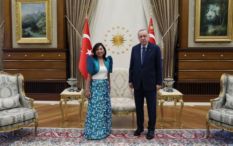 Büyükelçilerden Erdoğan'a Güven Mektubu