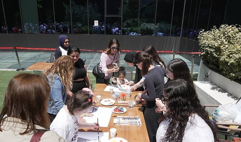 &Ouml;zel eğitim &ouml;ğrencileri İstinye &Uuml;niversitesi'nin şenliğinde buluştu