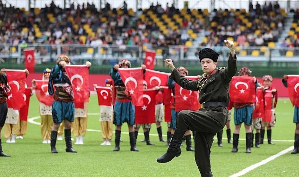 Aliağalılar 19 Mayıs'ı Atat&uuml;rk Stadında Kutlayacak