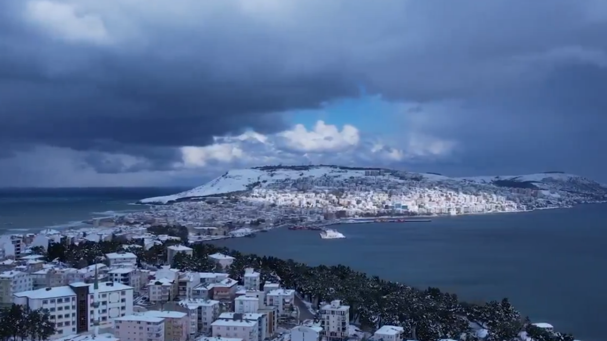 Sinop Valisi, Yapay Zeka ile Sinop'a Özel Şiir Yazdırdı   